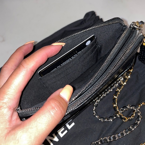 Chanel Gabrielle MINI - Picture 6 of 16